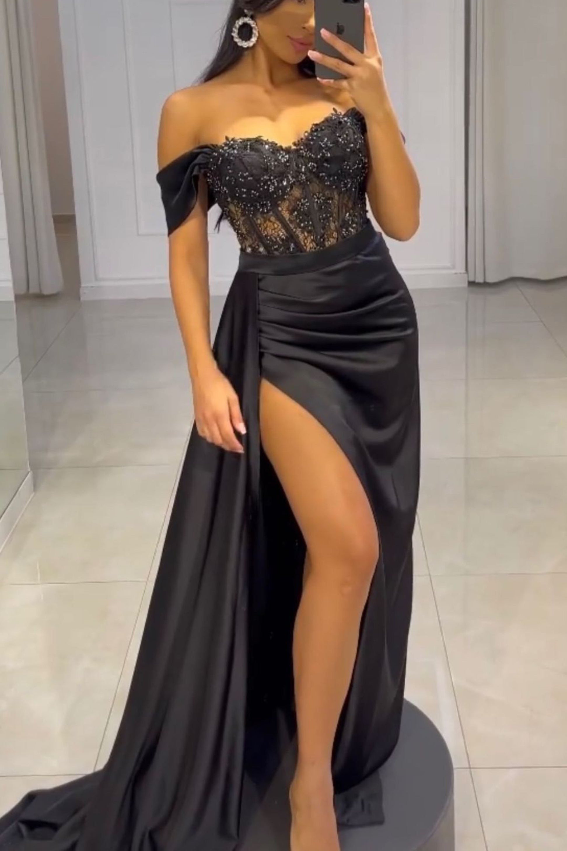 Valentina Dress  Curvy dress, Dress, Curvy size