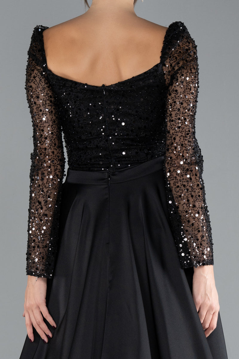 Jeta Black Sequined Long Sleeve Tailed Satin Gown