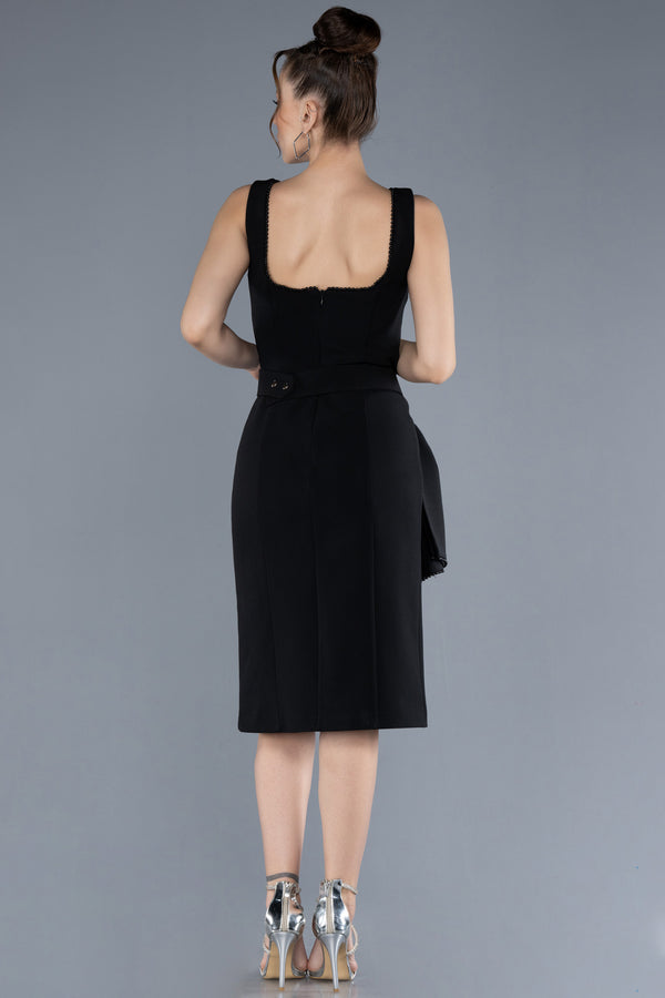 Betty Boat Neck Black Midi Dress