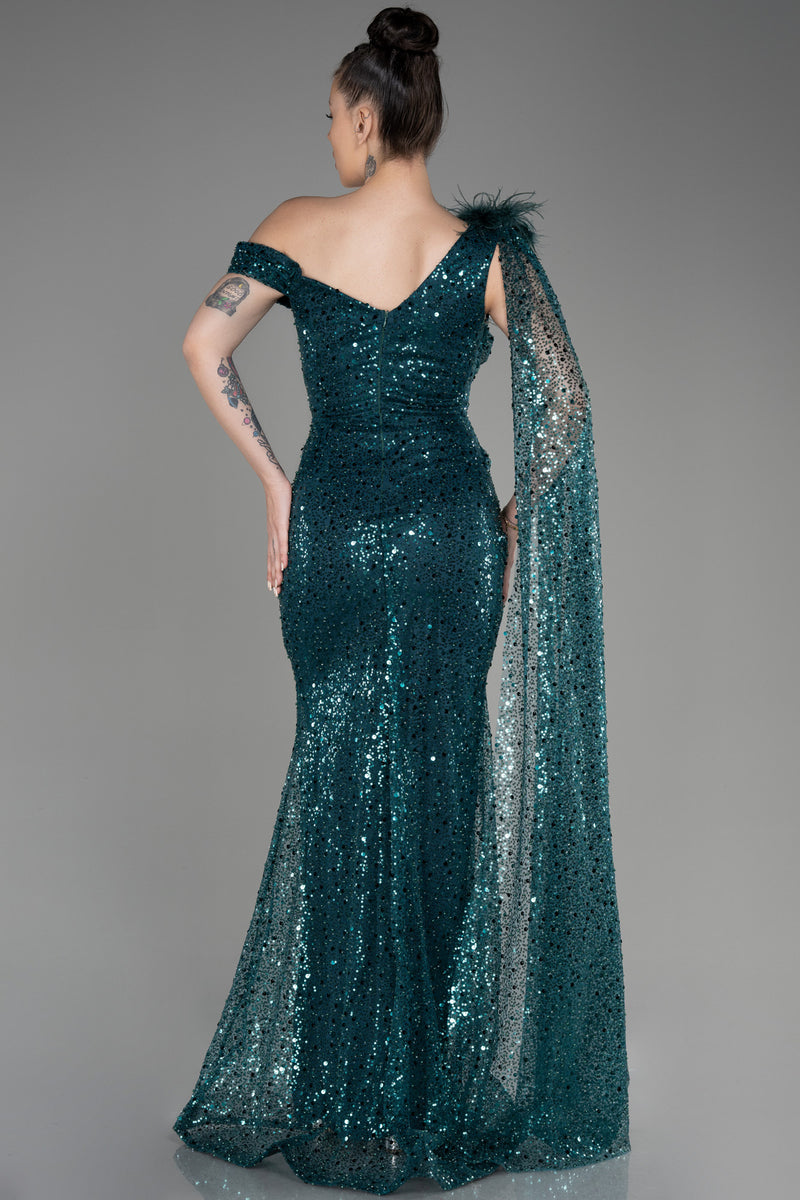 Donna Emerald Green Cape Gown