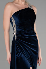 Evora Navy Velvet Gown