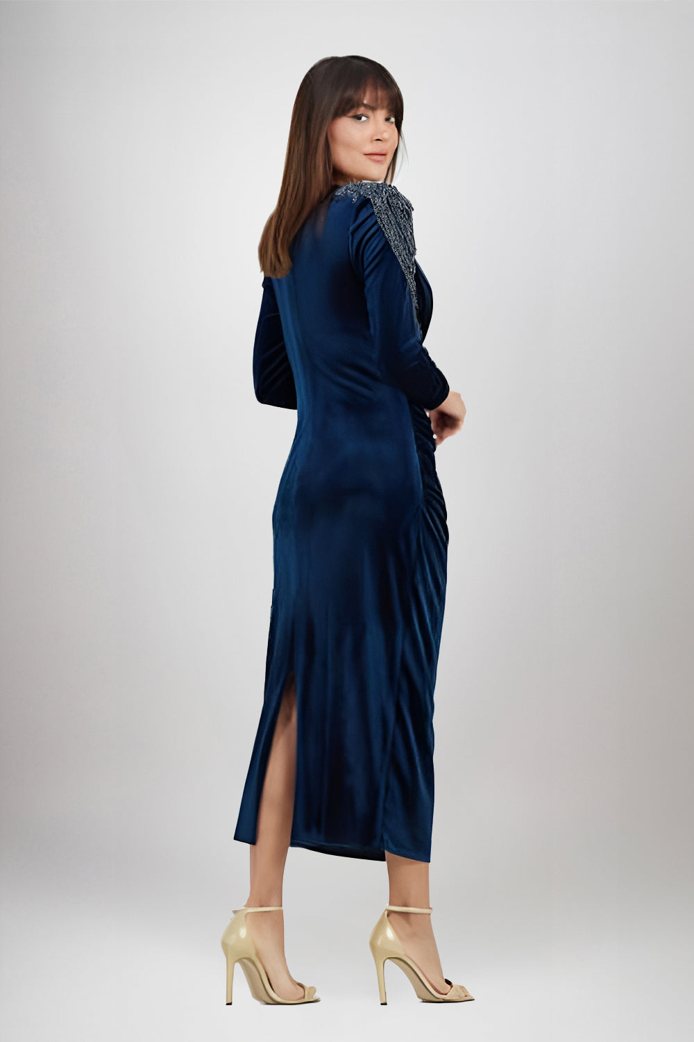 Irena Navy Blue Velvet Embellished Long Sleeve Midi Dress – unmatchedbyu