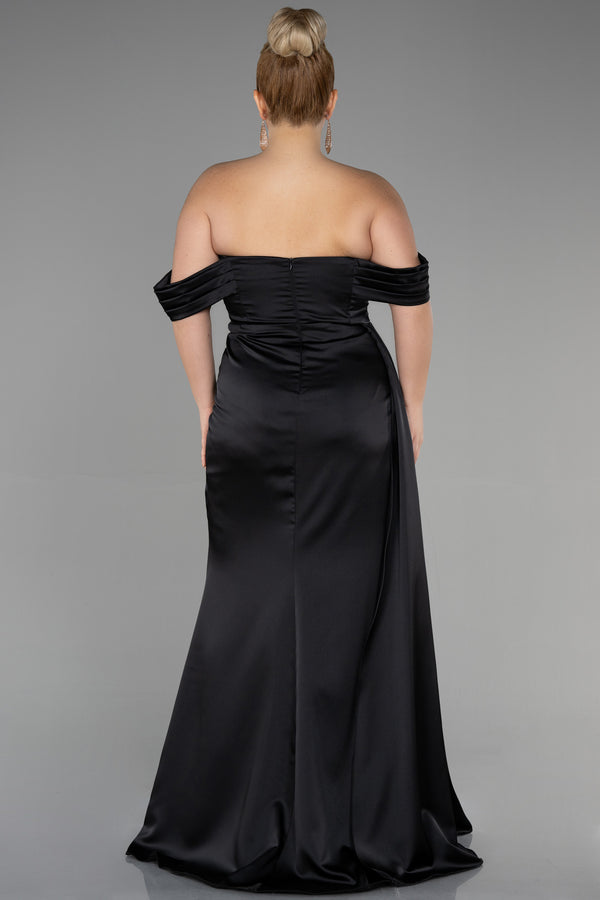 Hajar Black Gown