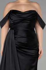 Hajar Black Gown